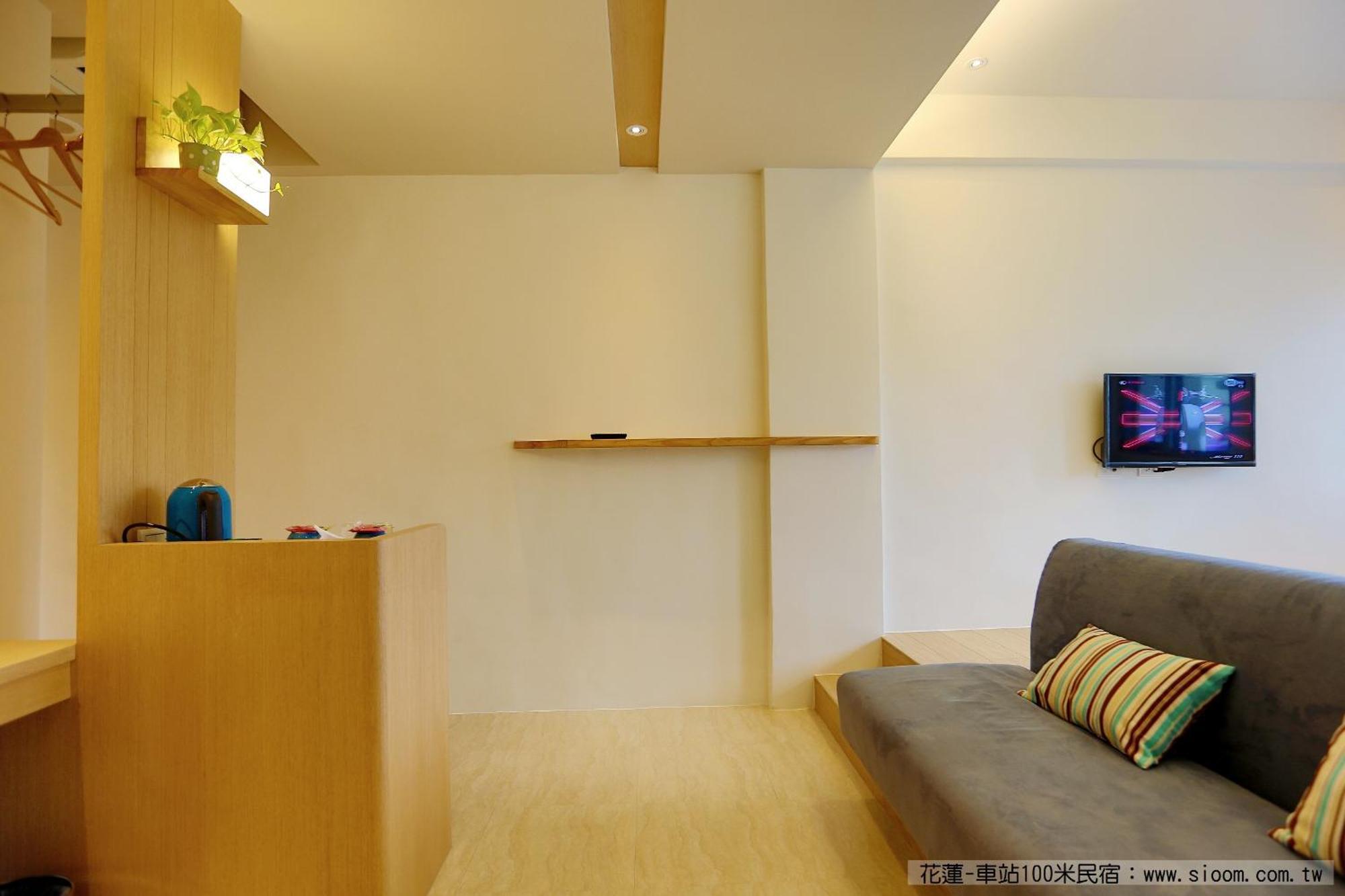 車站100M民宿丨電梯附停車場 Hualien City Room photo